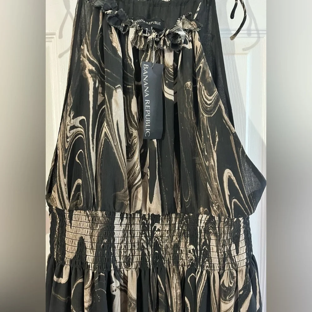 Banana Republic flowy, marble print Maxi Dress - Picture 6 of 9